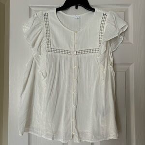 NWT ruffled sleeveless button down blouse